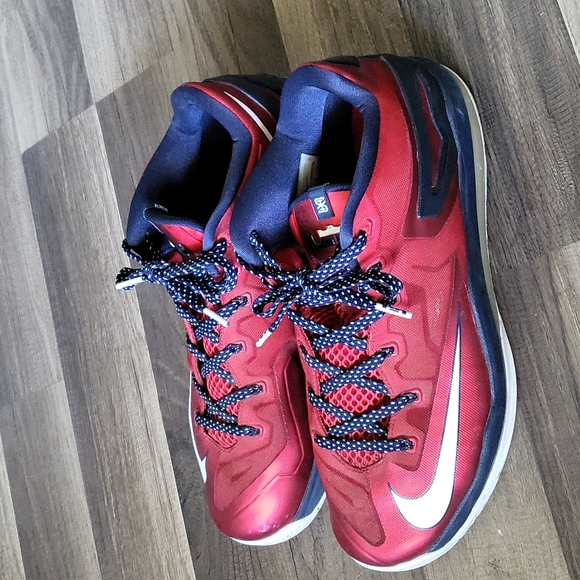 Lebron low 4th of july - Picture 3 of 4